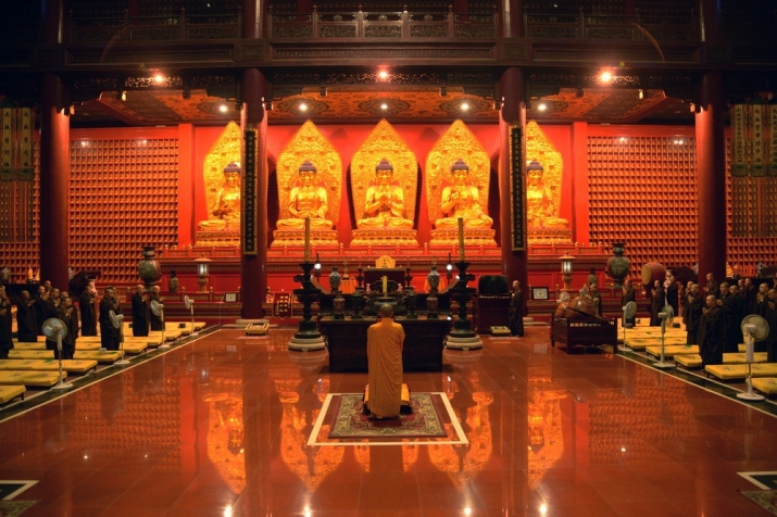 A Buddhist ritual performed at Bailin Chan Monastery, Zhao County, Hebei Province, 2013. Photo by Yang Liquan