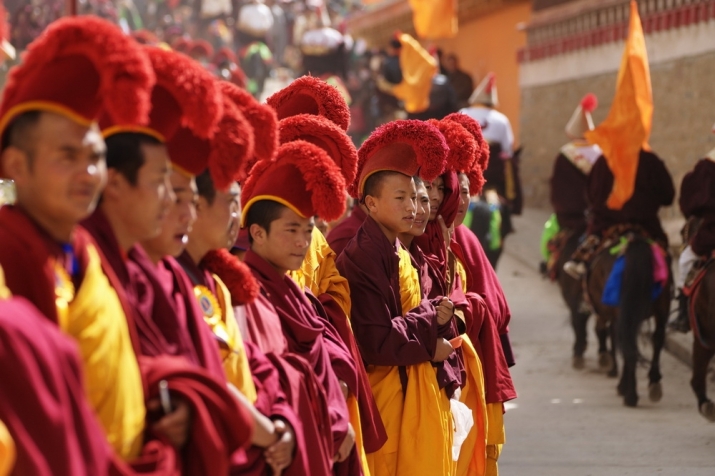 Buddhist ritual at Garzê, Sichuan Province, 2015. Photo by Yang Liquan