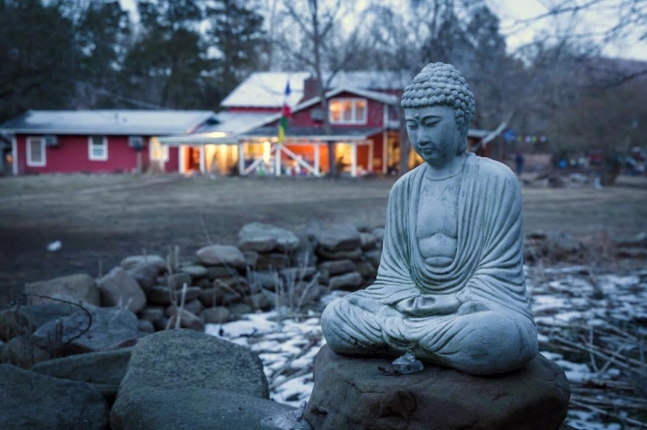 Current temple and sangha house. Image courtesy of Katog Choling Mountain Retreat Center