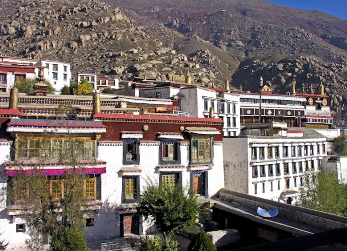 Drepung Monastery. From wikimedia.org