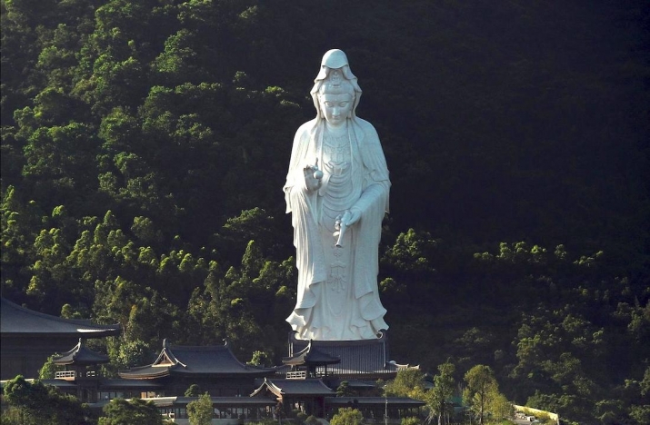 The world’s tallest bronze statue of Guanyin at Tsz Shan Monastery in Hong Kong. From itishk.com