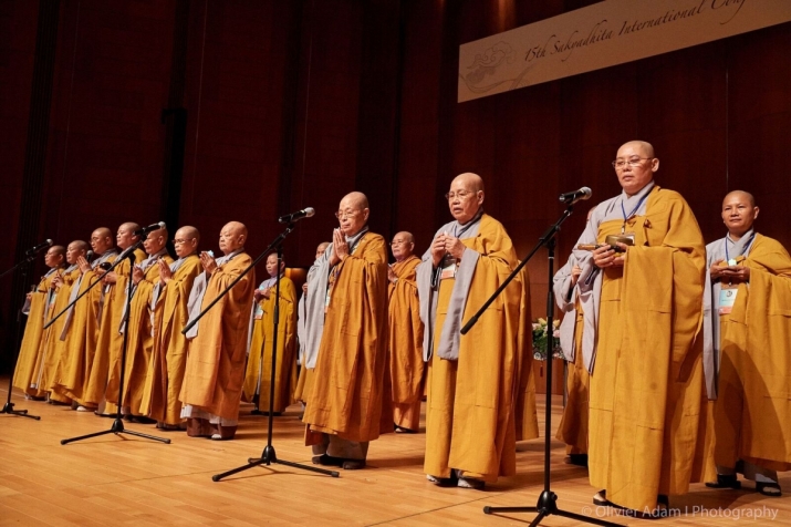 Chanting session. Image courtesy of Sakyadhita International Association of Buddhist Women, Photographer Olivier Adam