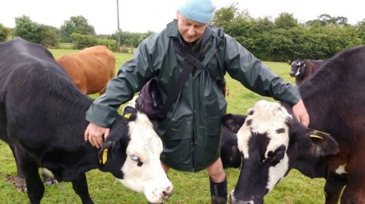 Cattle farmer Jay Wilde has given his herd to an animal sanctuary to spare them the terror of the slaughterhouse. From bbc.com