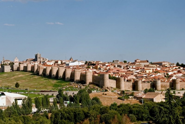 The city of Avila. From trip-n-travel.com