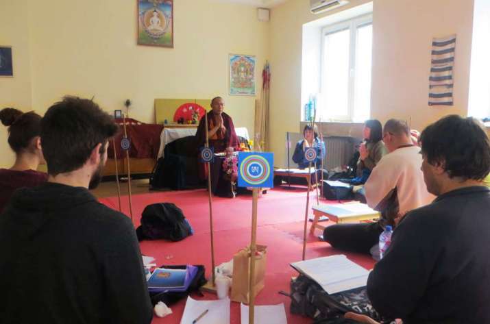 Dzogchen teachings of Geshe Lhundup in Sofia, Bulgaria. Image courtesy of the author