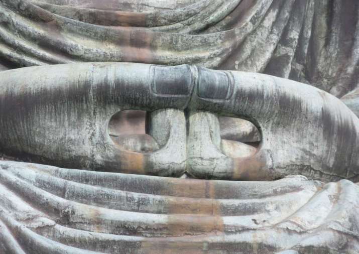 <i>Mida no join</i>, a variation of the <i>dhyana mudra</i>, meditation hand gesture of the Great Buddha at Kamakura. Photo by Meher McArthur