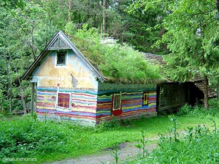 Perhaps the humblest of Hundertwasser's designs: his own home. From naturalhomes.org