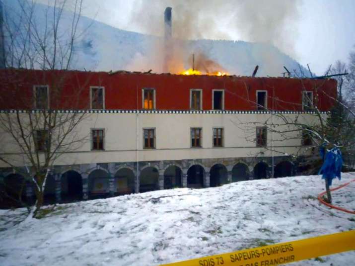 Fire at Chartreuse de Saint-Hugon. From lionsroar.com