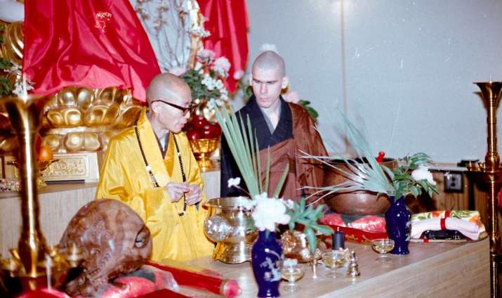 Shifu and Paul Kennedy at the Chan Meditation Center. Image courtesy of Dharma Drum Publishing Corp