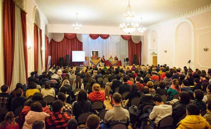 Lecture of Telo Tulku Rinpoche in Moscow. Image courtesy of Renat Alyaudinov