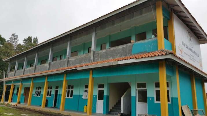 A Buddhist elementary school in Banaran donated by DEV. Image courtesy of DEV