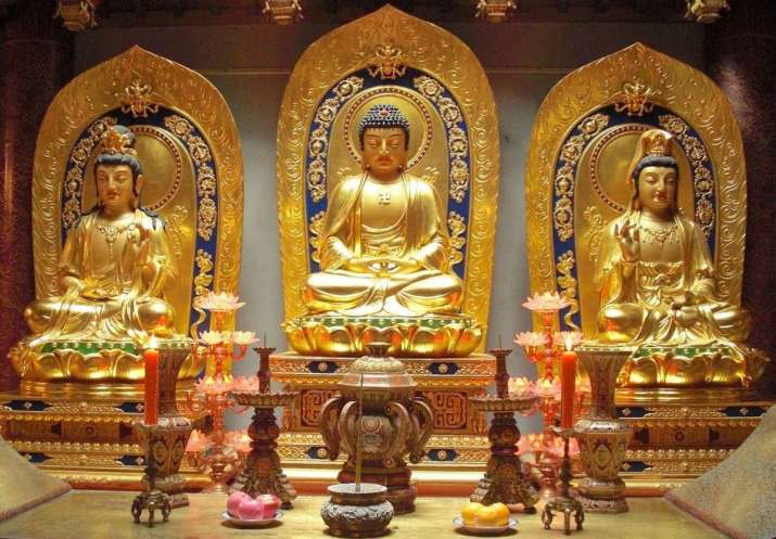 Amitabha Buddha with his bodhisattva attendants Avalokitesvara and Mahasthamaprapta in Hangzhou, Zhejiang Province. From wikipedia.org