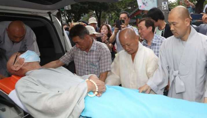 Ven. Seoljo, 88, was admitted to hospital on Monday after ending his fast. From koreajoongangdaily.com