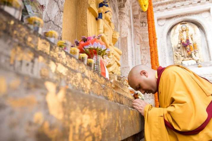 The Karmapa in Bodh Gaya. From kagyuoffice.org