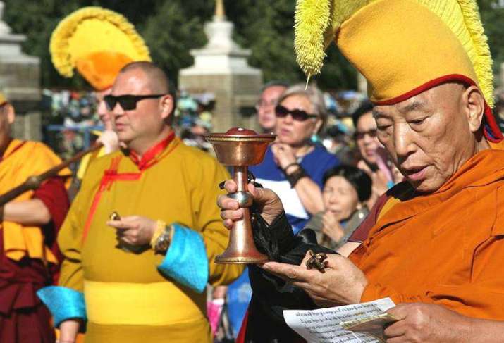 Yelo Rinpoche and Telo Tulku Rinpoche during the tantric rituals in Elista. From shakyamuni.ru