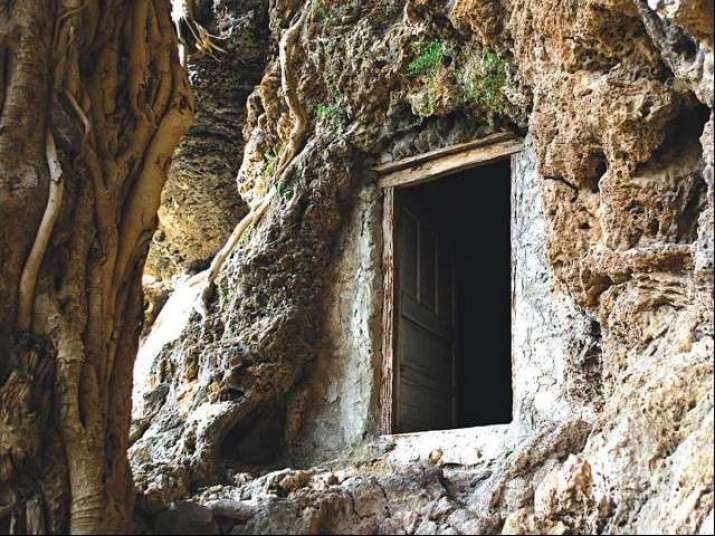 The ancient Shah Allah Ditta caves. From tribune.com.pk