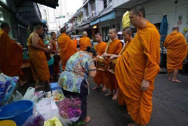 Thais seeking to earn karmic merit often provide food to monks on their morning alms rounds, but the increasing prevalence of processed foods and sugary snacks poses a health conundrum. From abc.net.au