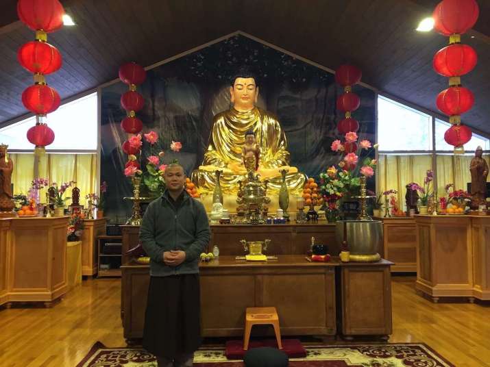 Venerable Thich Duc Minh at the main shrine. Photo by Ky Ton