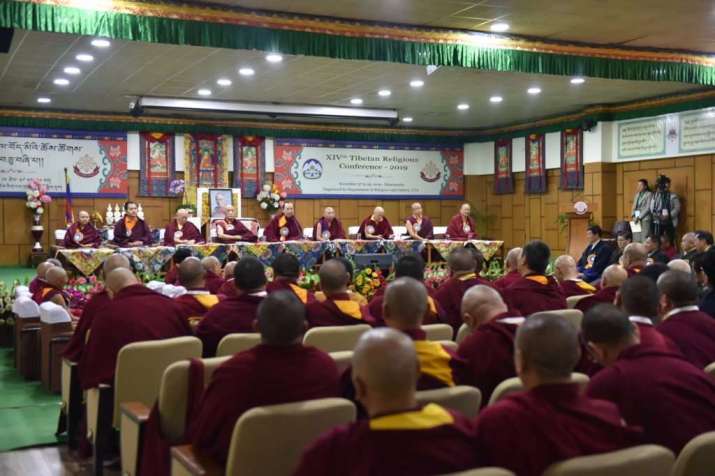 Sakya Trizin Ratna Vajra Rinpoche speaks at the inaugural ceremony of the 14th Tibetan Religious Conference. From tibet.net