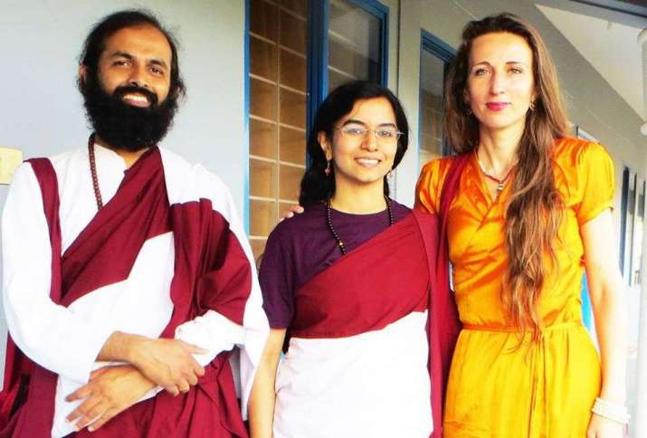 Prabodha Jnana, Abhaya Devi, and the author, Namdroling Monastery, Karnataka. Image courtesy of the author