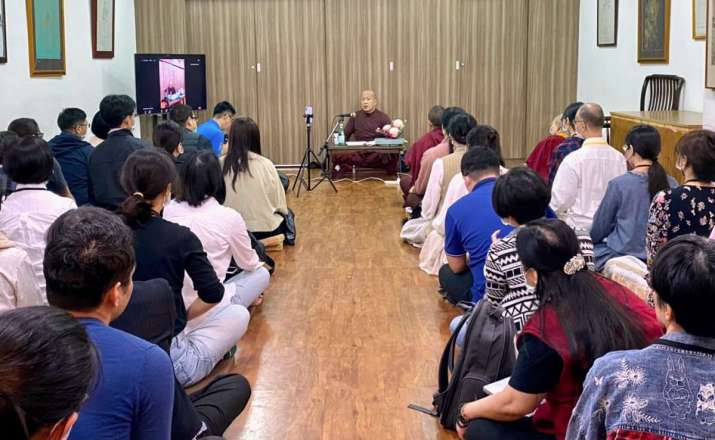 Dzongsar Khyentse Rinpoche gives a talk to the Kumarajiva Project translation and editorial teams in Taipei, October 2020. From khyentsefoundation.org