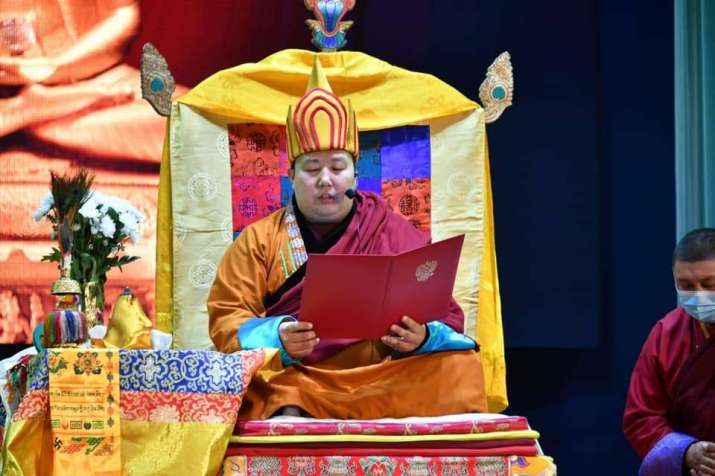 Enthronement ceremony for the Ninth Kamby Lama. From savetibet.ru