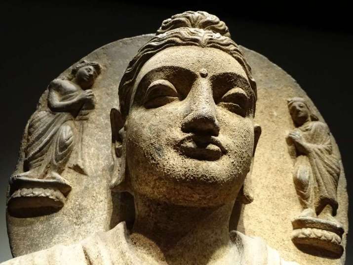 Seated Buddha, Gandhara, Pakistan, 2nd-3rd century CE at Tokyo National Museum. From flickr.com