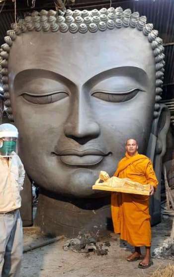 The head of the reclining Buddha statue. From facebook.com