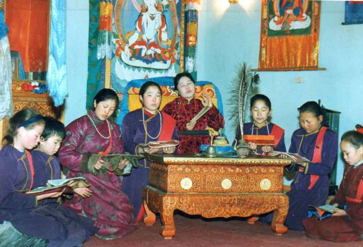 Girls read prayers at Dara Ekh Temple (White Tara Temple) in Ulaanbaatar, 1990. Image courtesy of the author