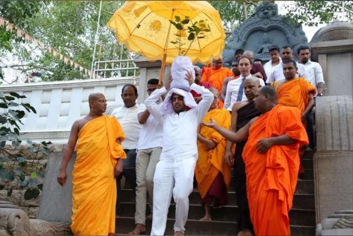 Associates at Maha Viharaya Anuradhapura send the sapling off on its journey to Australia. From bodhidhammabgo.org.au