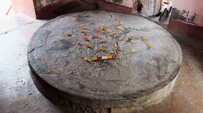 The Kushan-era <i>vajrasana</i> identified at the Vageshwari Devi temple in Bodh Gaya. From telegraphindia.com