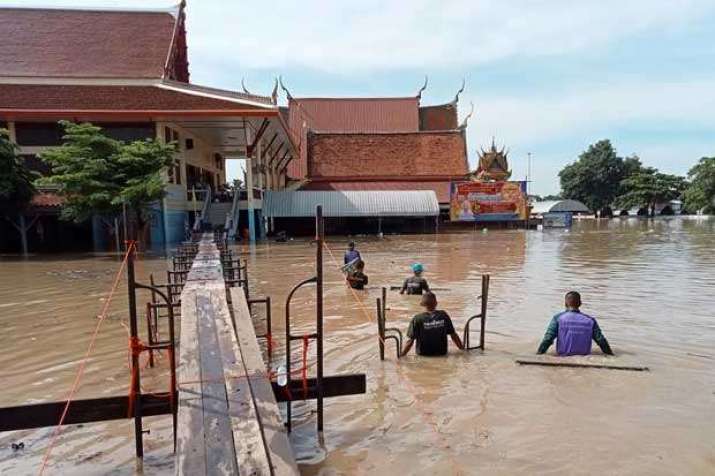 Wat Chula Manee in Ayutthaya during recent flooding. From bangkokpost.com